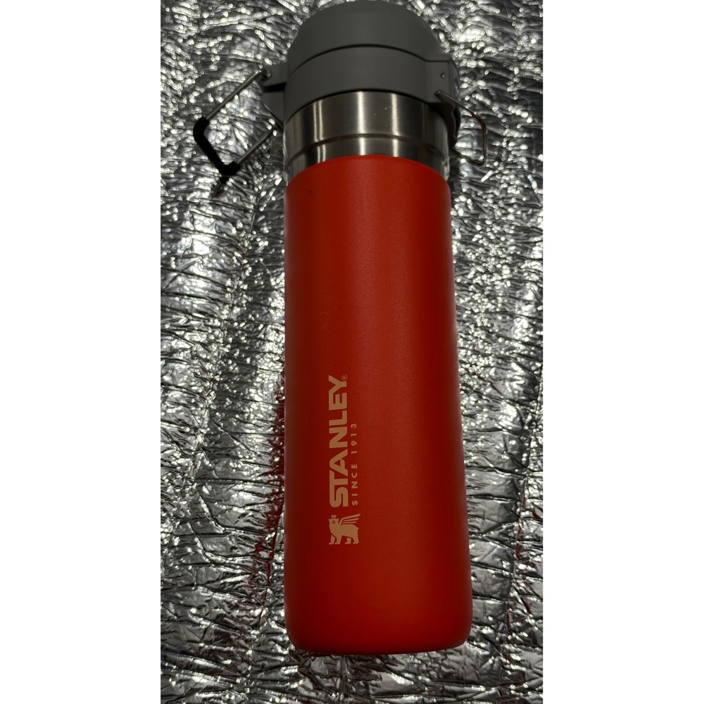 Stanley Go Quick Flip Water Bottle 24oz Red Stainless Steel Insulated Tumbler